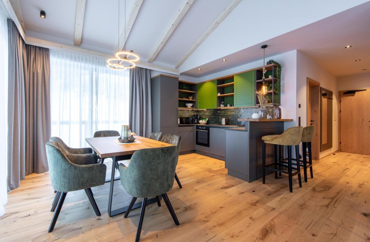 Hoeflehner Premium Eco Lodge Haus im Ennstal Eksteriør billede