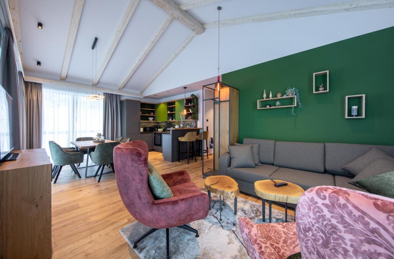 Hoeflehner Premium Eco Lodge Haus im Ennstal Eksteriør billede