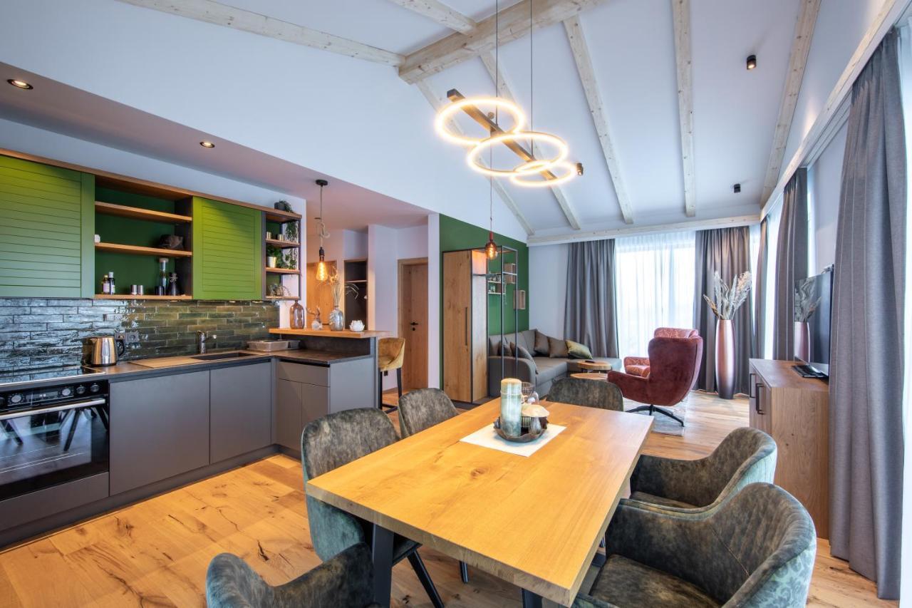 Hoeflehner Premium Eco Lodge Haus im Ennstal Eksteriør billede